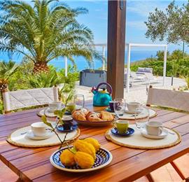 2 bedroom villa with jacuzzi & sea views, near Castellammare del Golfo, sleeps  4-5